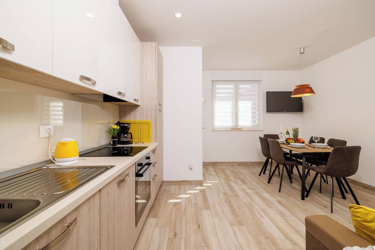 Apartment (A2) | Private kitchen | Fridge, oven, stovetop, dishwasher