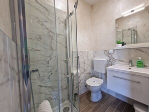 Room (S4) | Bathroom