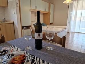 Studio (A1) | Eget kjøkken | Minikjøleskap og kokeplater