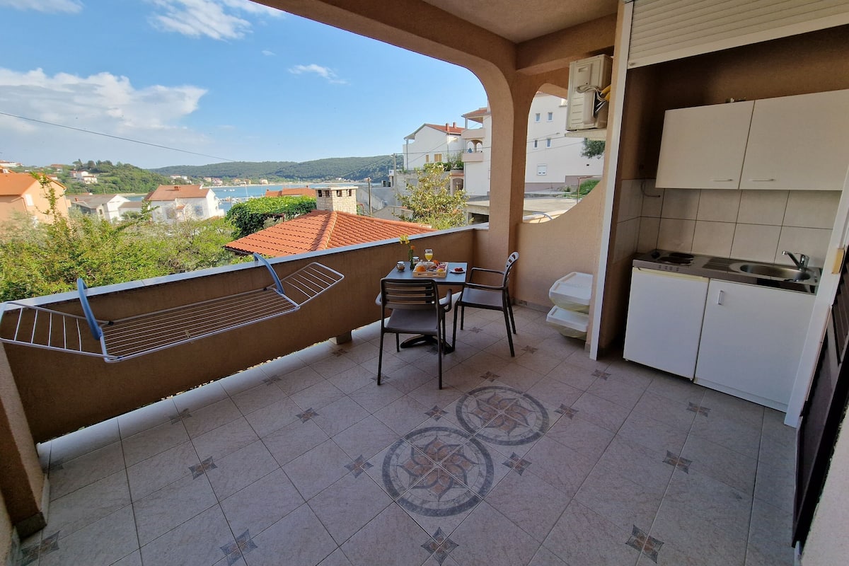 客房 (S4) | 私人廚房 | 小冰箱、爐台