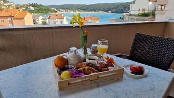 Studio (A1) | Water view