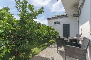 Outdoor dining - House Sanja (Vodice)