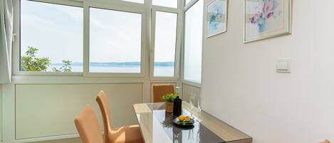 Apartment (A3) | Dining