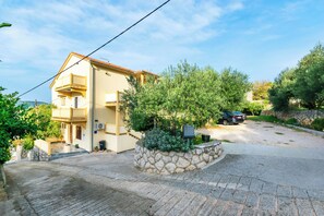 Building design - Apartments Sabina (Rab)