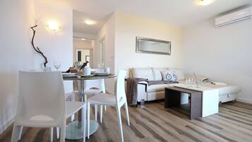 Apartment (A2) | Interior