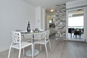 Apartment (A1) | Dining - Apartment Kokolo (Pakostane)