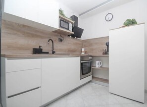 Apartment (A1) | Private kitchen - Apartment Toni (Vodice)
