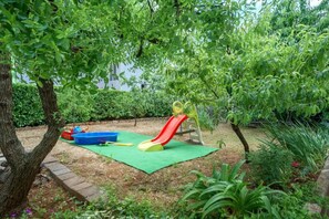 Children’s area - Apartment Toni (Vodice)