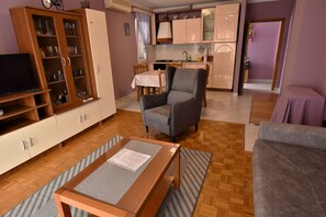 Apartment (A1) | Living room - Apartment Granum (Biograd na Moru)