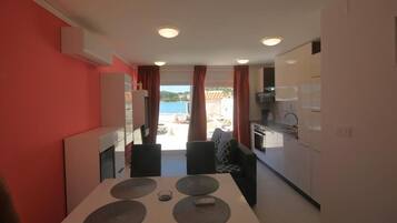 Căn hộ (A1) | Phòng khách