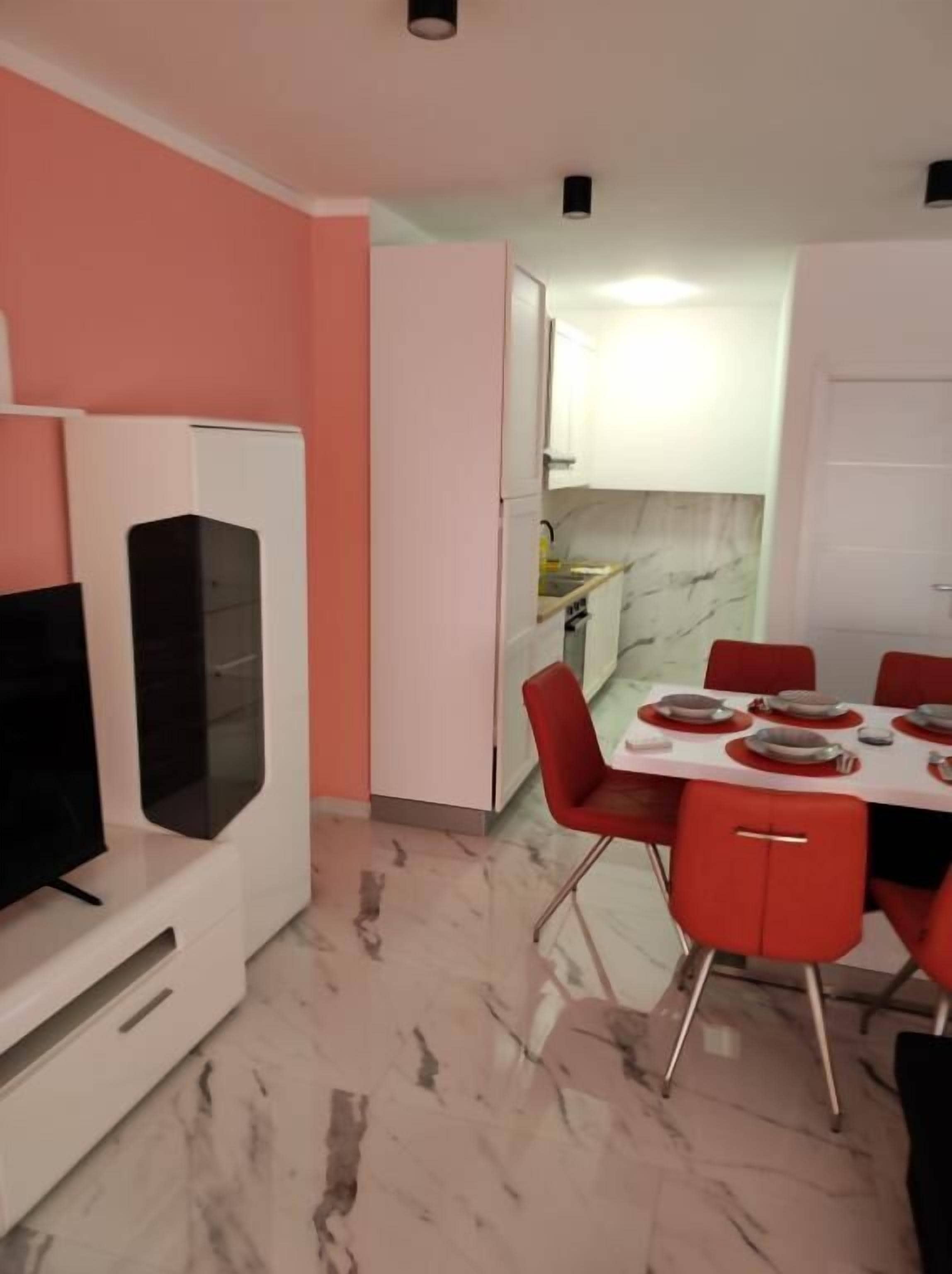 Apartment (A5) | Dining