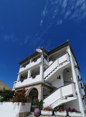 Apartments Marin