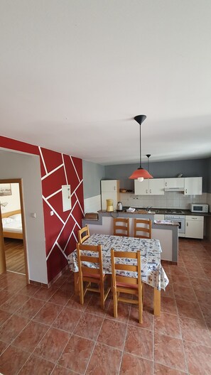 Apartment (A2) | Private kitchen | Fridge, oven, stovetop, dishwasher - Apartments Marin (Lopar)