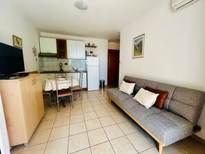 Apartment (A1) | Living room - Apartment Brdar (Crikvenica)