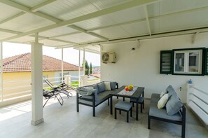 Apartment (A1) | Terrace/patio - Apartments Pleasures (Jelsa)