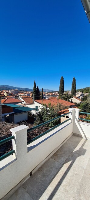Studio (A2) | Balcony