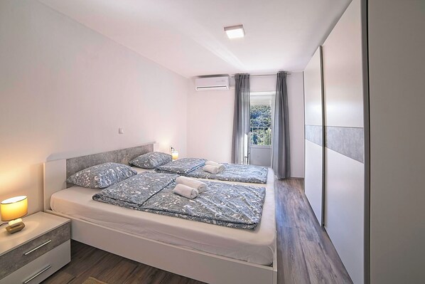 House | Iron/ironing board, free WiFi - House Dawn (Rab)