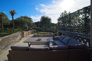 Courtyard - House Dawn (Rab)