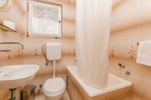 Apartamento (A1) | Banheiro | Banheira 