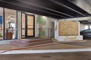 Exterior detail - Sands Beach Club 507, Amazing Views, Pools (Myrtle Beach)