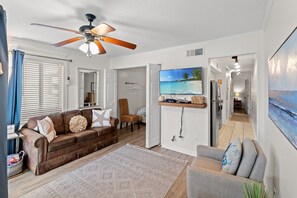 TV - Sands Beach Club 507, Amazing Views, Pools (Myrtle Beach)