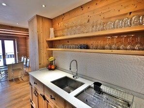 Fridge, microwave, oven, dishwasher - Beautiful 4-room apartment in Chinaillon - 7 guests (Le Grand-Bornand)