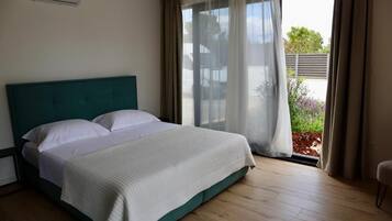 Villa | Zimmersafe, BĂŒgeleisen/BĂŒgelbrett, kostenloses WLAN