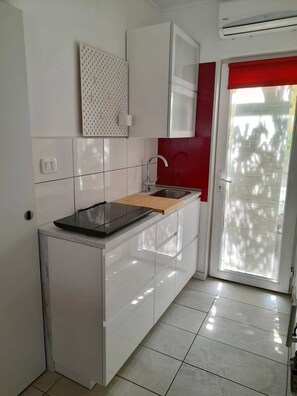 Studio (A1) | Private kitchen - Apartments Rozankovic (Okrug)