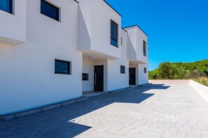 Building design - Villa Navy Lemon (Vodice)