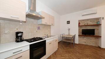 Ferienhaus | Eigene Küche | Kühlschrank, Ofen, Herdplatte, Geschirrspüler