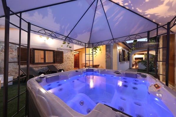 Spa - House Stratus (Sukosan)