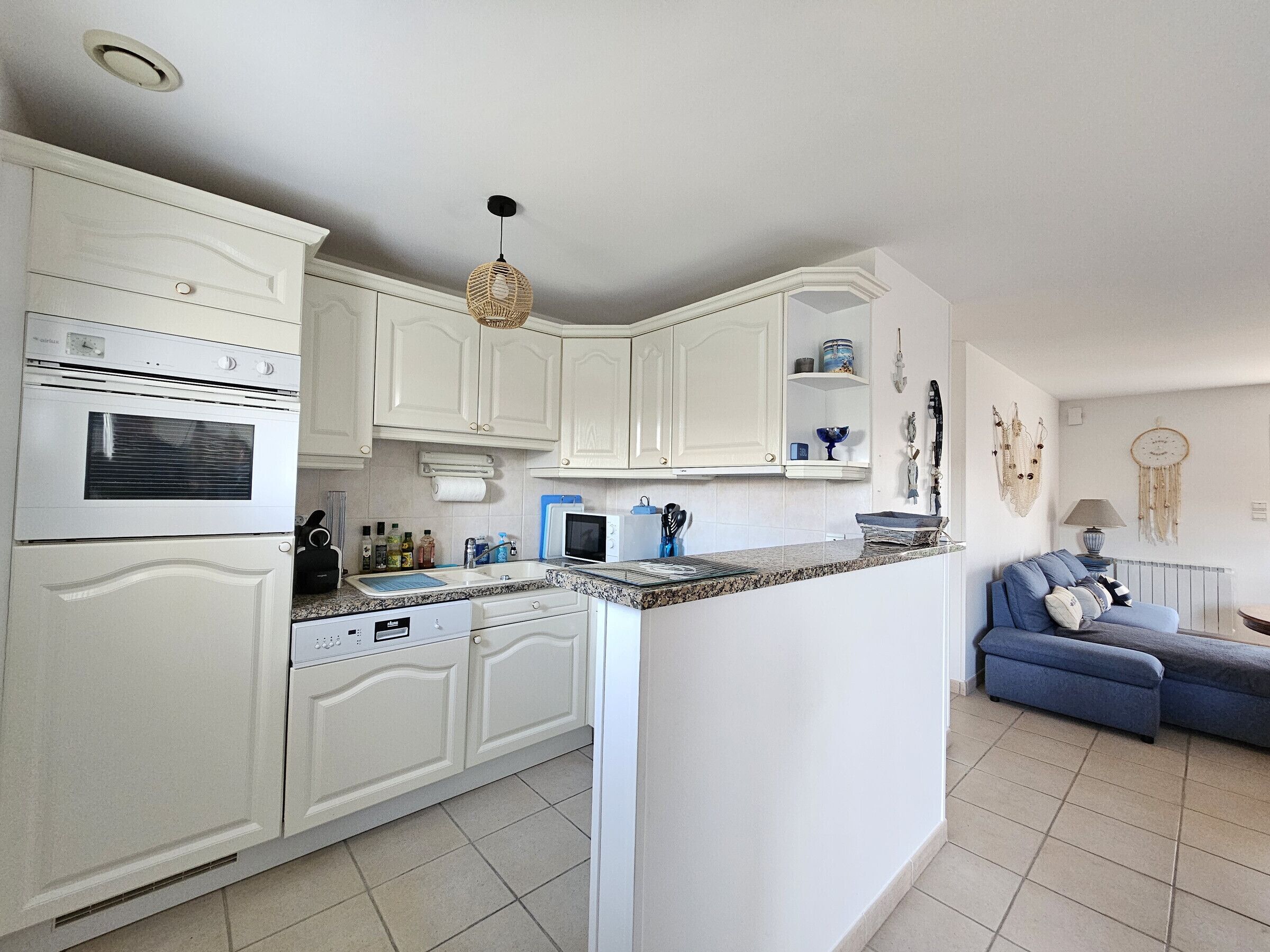 冰箱、微波炉、烤箱、炉灶