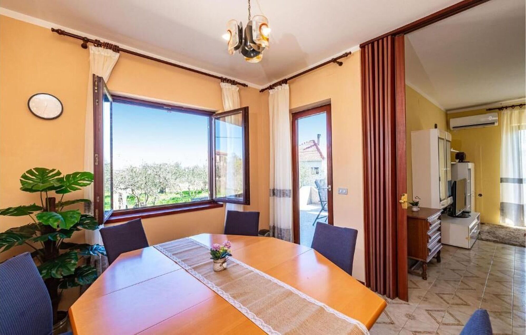 Apartment (A1) | Speisen