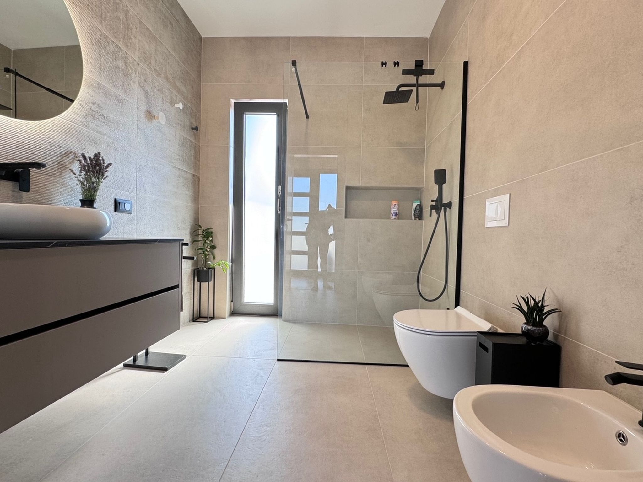 Villa | Bathroom | Free toiletries, towels