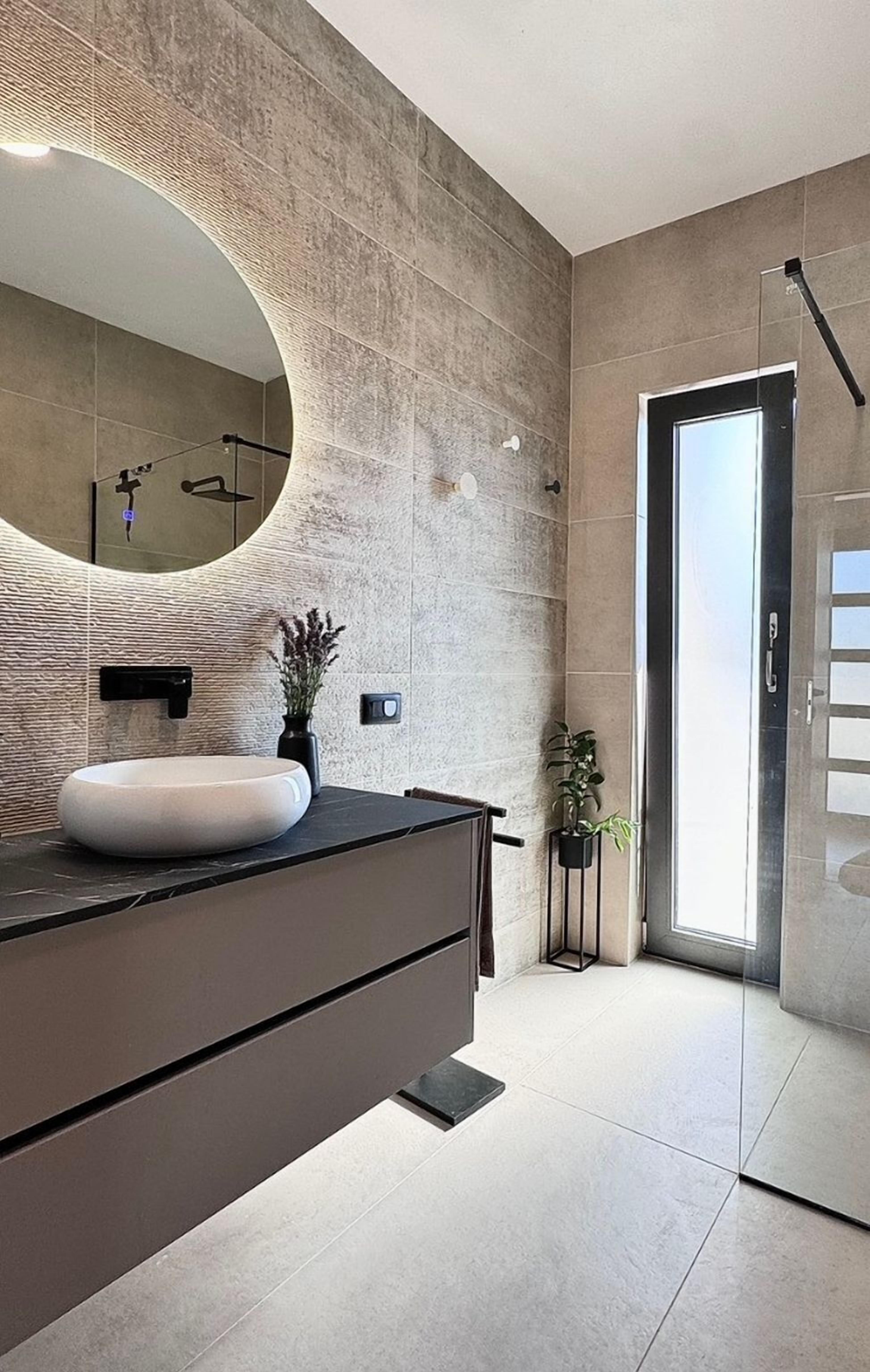 Villa | Bathroom | Free toiletries, towels