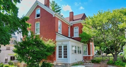 Bricks & Chance Luxury 5 BR home, NEAR Benedictine