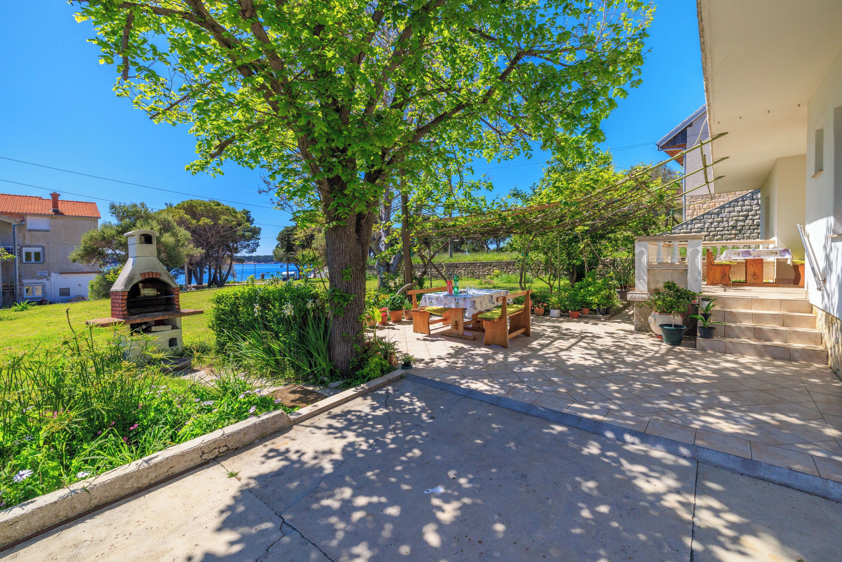 Grill-/Picknickplatz