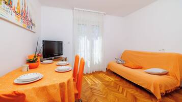 Apartment (A2) | Living room