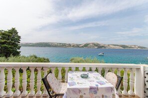 Apartemen (A2) | Pemandangan perairan