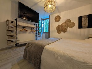 2 Schlafzimmer, Bügeleisen/Bügelbrett, Bettwäsche