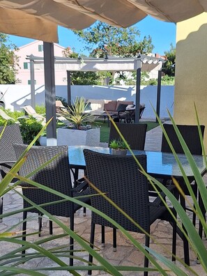 Terrace/patio - House Roca With Jacuzzi (Vodice)