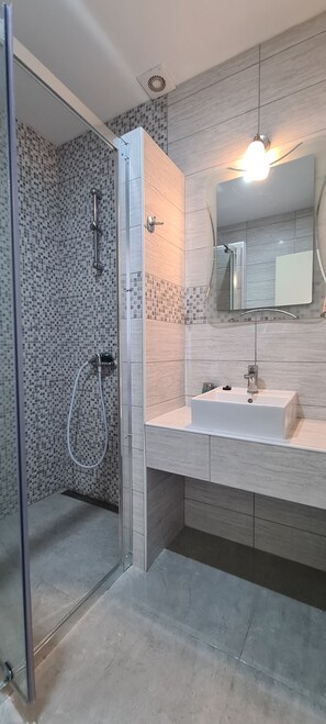 Apartment (A6) | Badezimmer