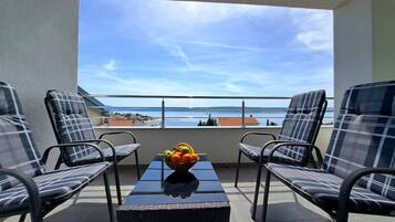 إطلالة على المياه