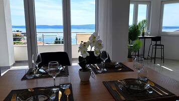 Apartment (A1) | Dining