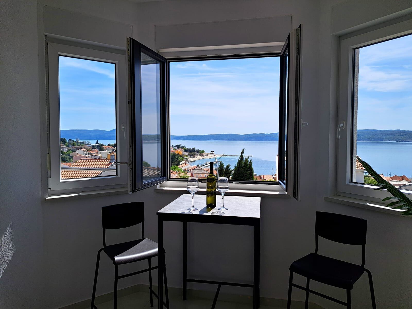 Apartment (A1) | Dining
