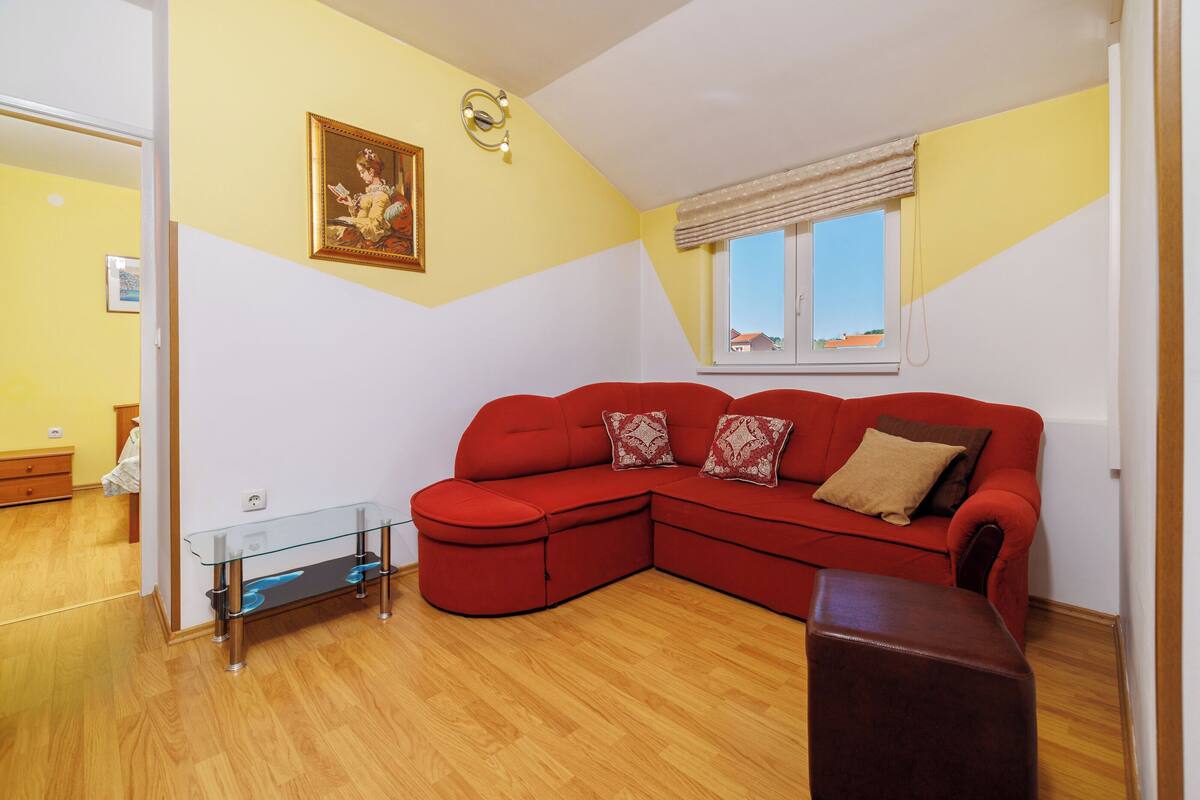 아파트 (A4) | 거실