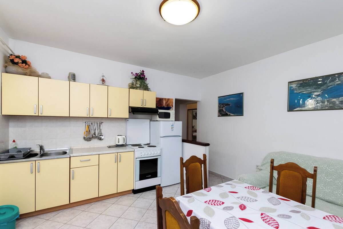 Apartment (A2) | Private kitchen | Espresso maker, fridge, microwave, oven