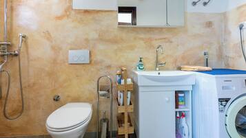 Apartment (A1) | Bathroom | Shower