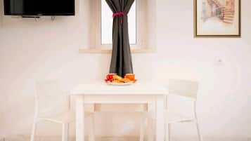 Studio (A1) | Terrace/patio