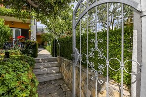 Garden - Apartment Sasa (Kastela)
